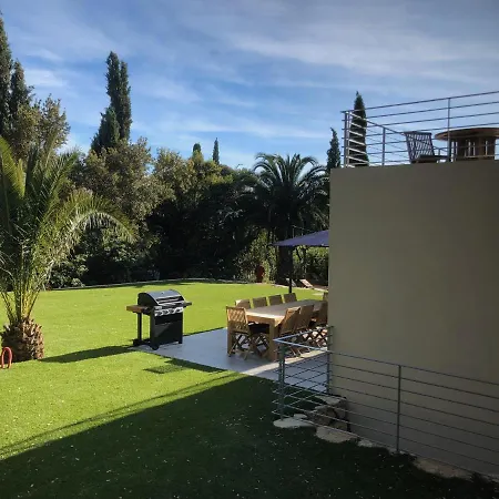 De Standing Dans Le Golfe De Saint-tropez Grimaud
