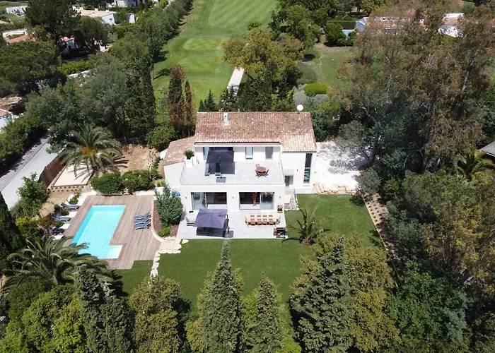 De Standing Dans Le Golfe De Saint-tropez Villa Grimaud