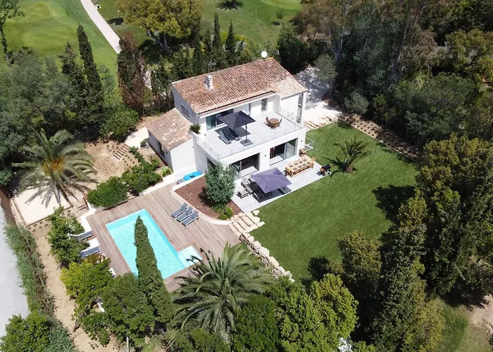 De Standing Dans Le Golfe De Saint-tropez Villa Grimaud