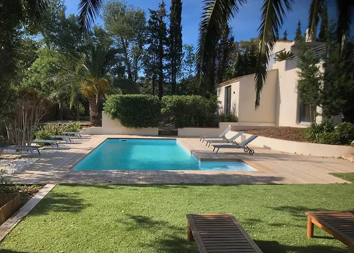 De Standing Dans Le Golfe De Saint-tropez * Grimaud